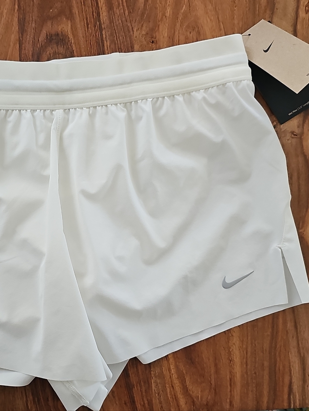 Nike Swift 2.5” Lined Running Shorts Womens Medium HQ0638 133, $60 Sz L, NWT!